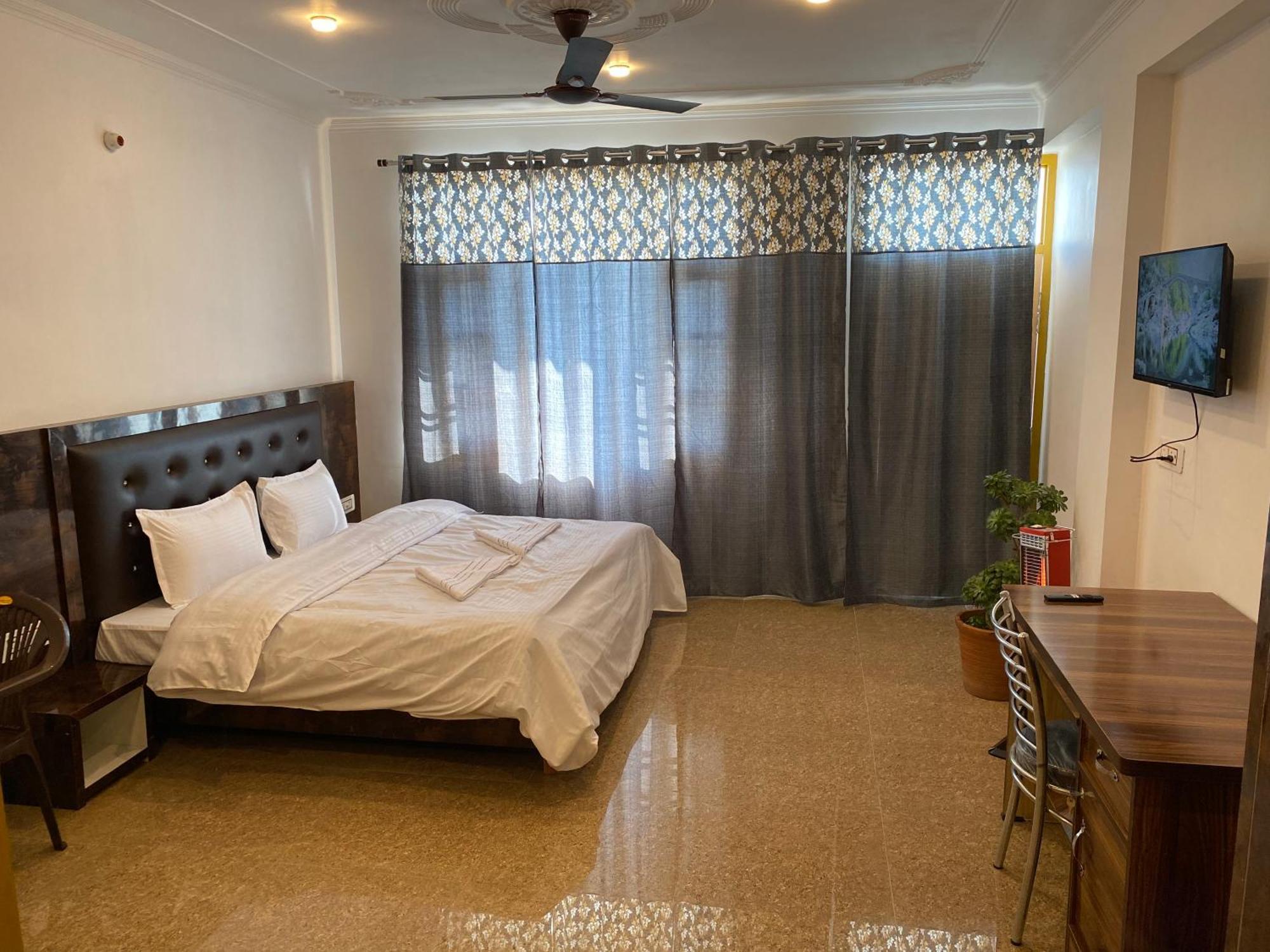 Redeem Cafe & Homestay McLeod Ganj Eksteriør billede