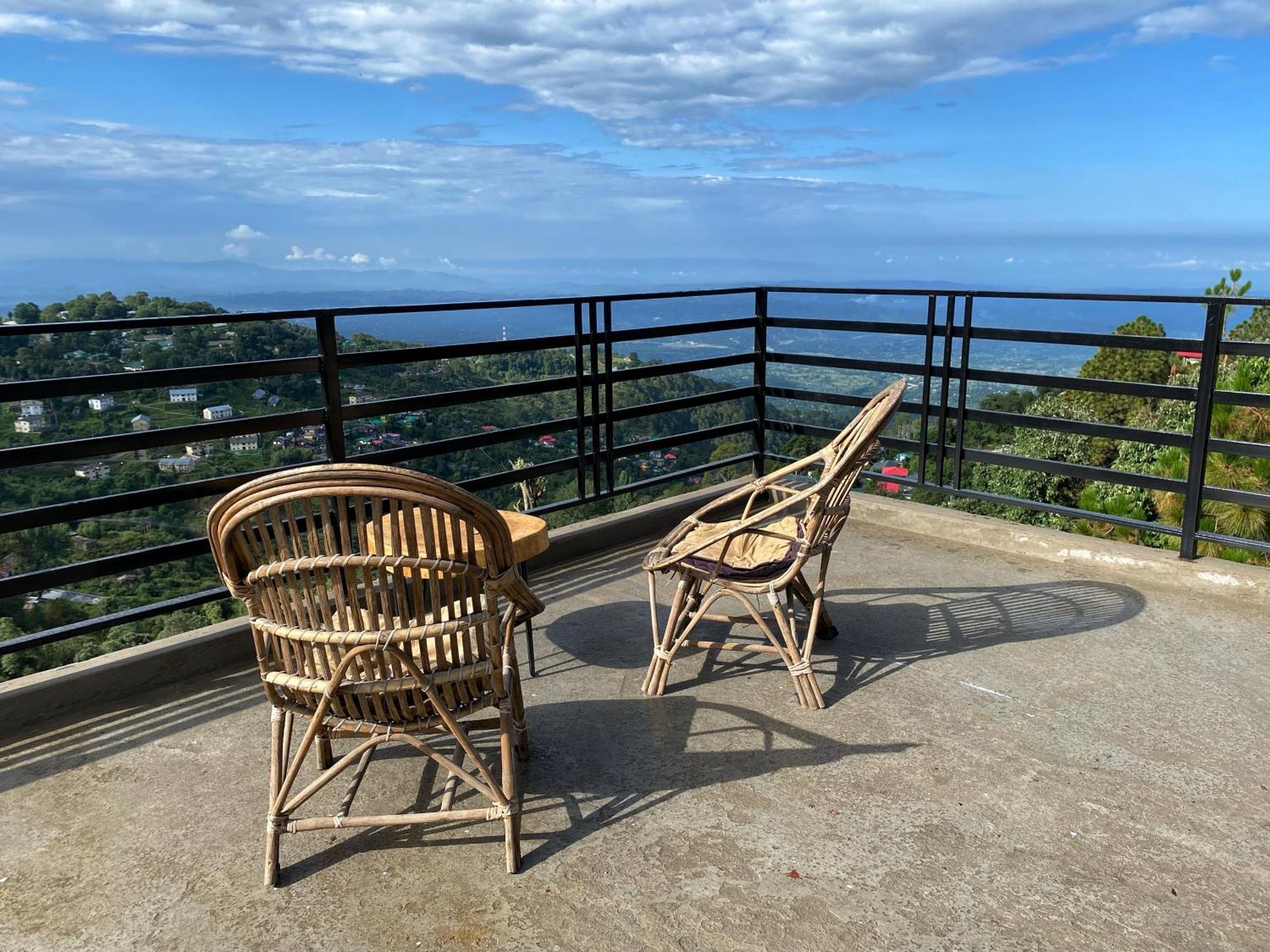 Redeem Cafe & Homestay McLeod Ganj Eksteriør billede